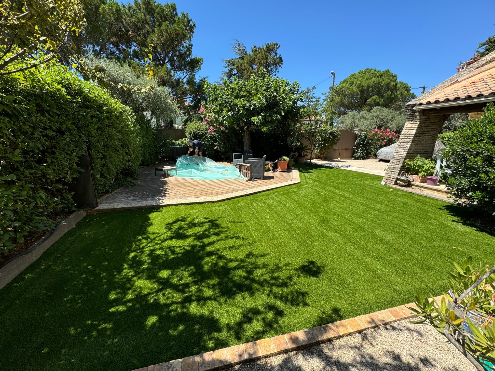 installation-gazon-artificiel-villeneuve-les-avignon-gard-yards