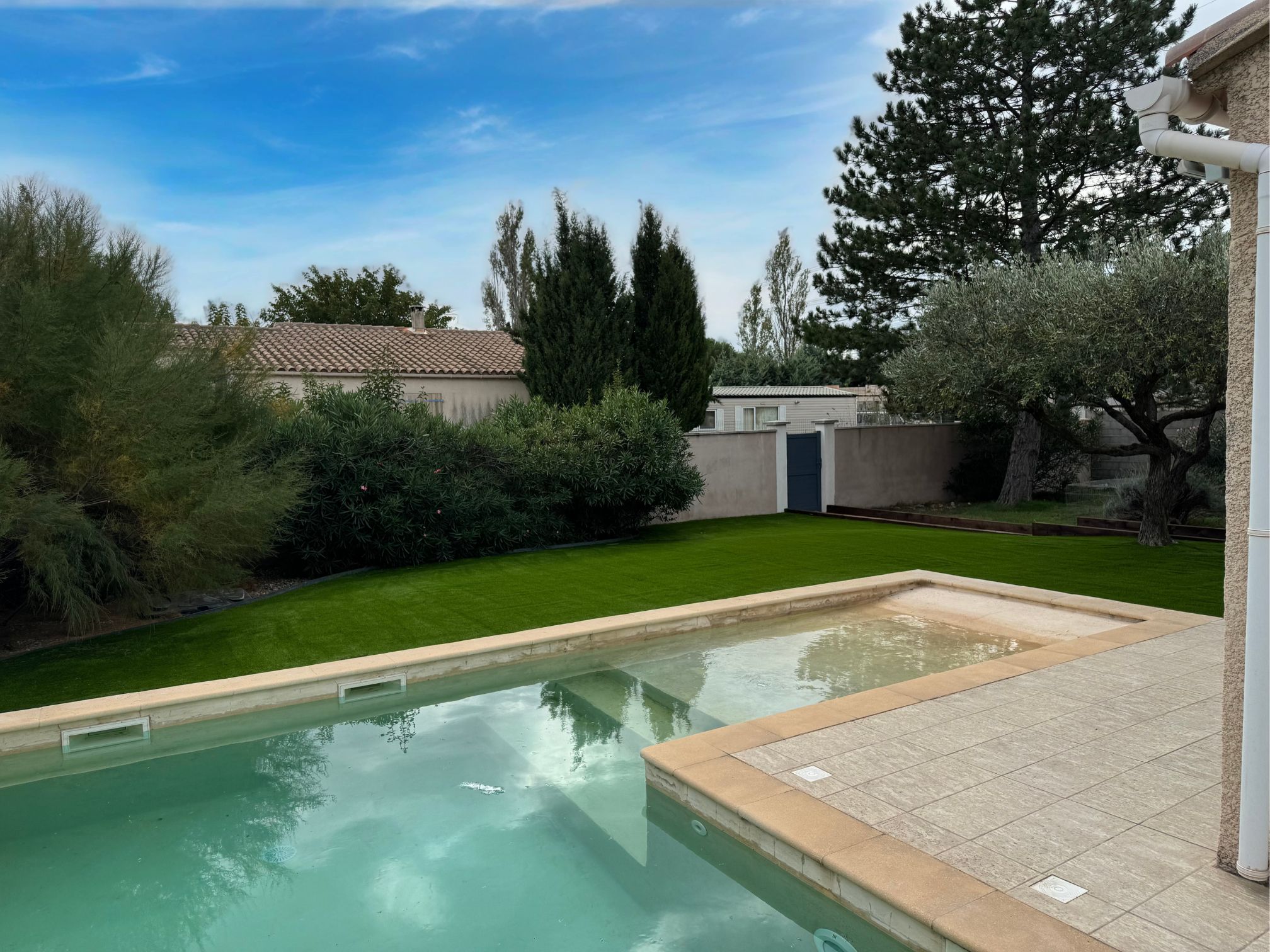 installation-pelouse-artificielle-rochefort-du-gard-yards-3