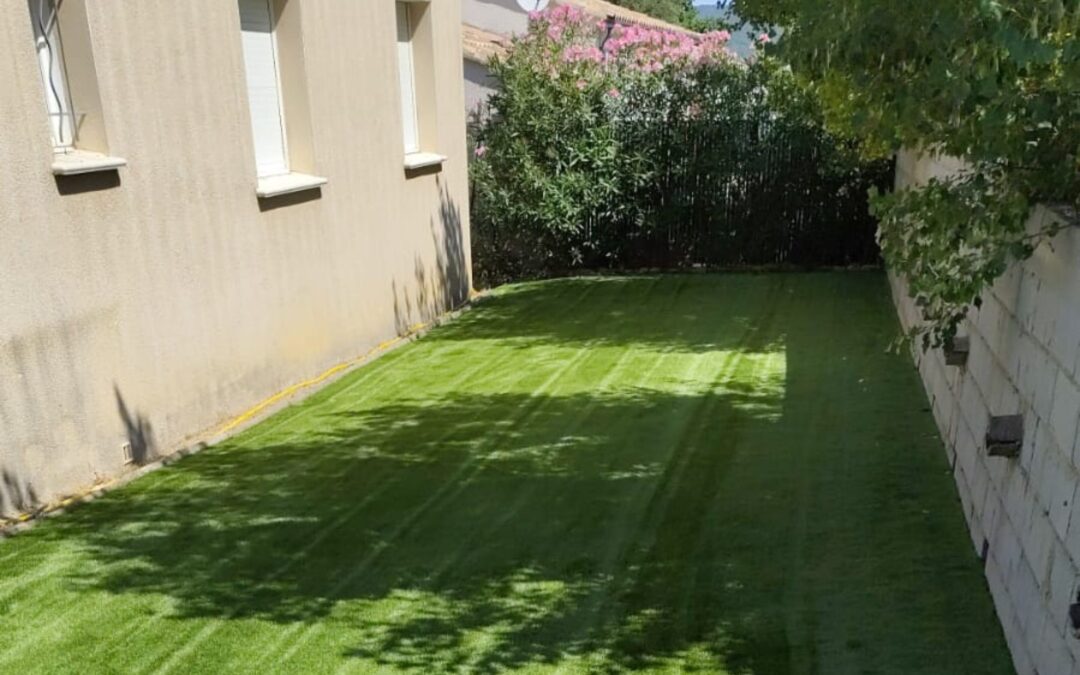 pose-gazon-synthetique-orsan-gard-yards-2